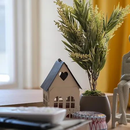 Chic 2br Center Flat Lejlighed *