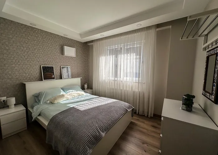 Chic 2br Center Flat Lägenhet