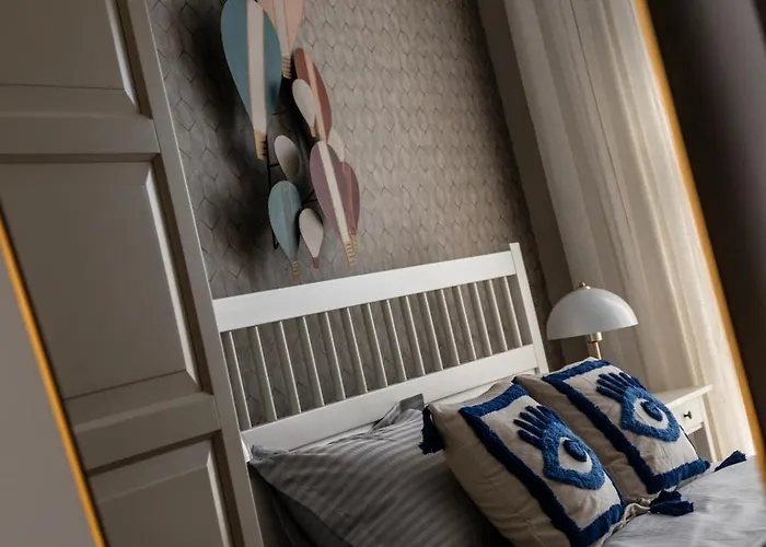 Chic 2br Center Flat Анталья