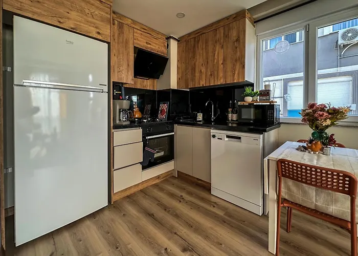 Lägenhet Chic 2br Center Flat