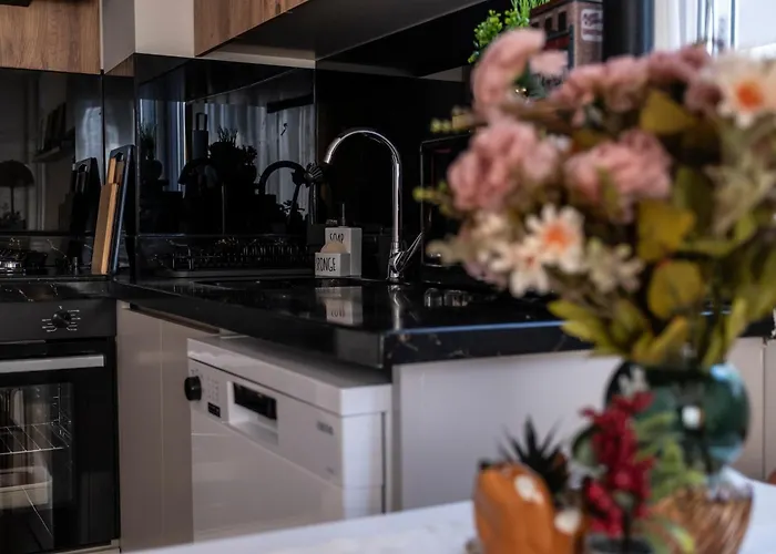 شقة Chic 2br Center Flat أنطاليا