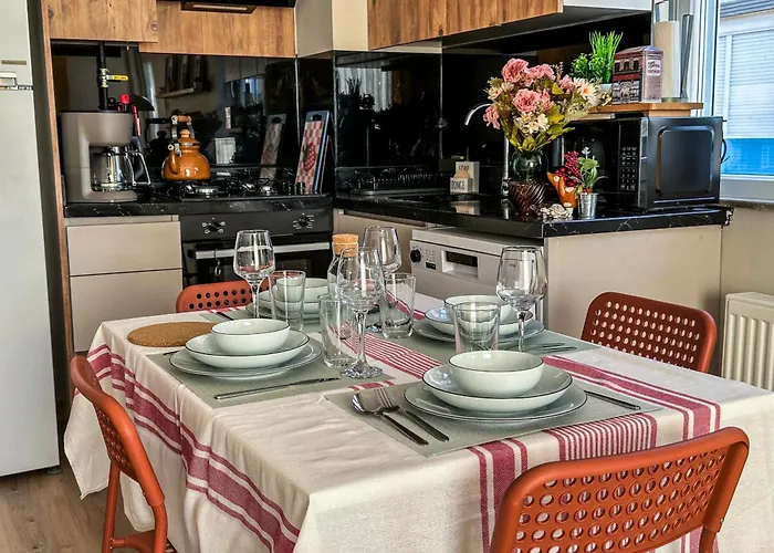 شقة Chic 2br Center Flat أنطاليا