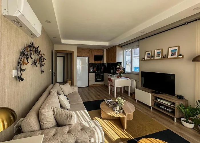 Chic 2br Center Flat