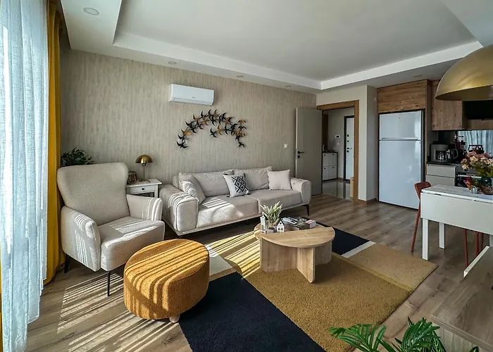 Chic 2br Center Flat * Antalya
