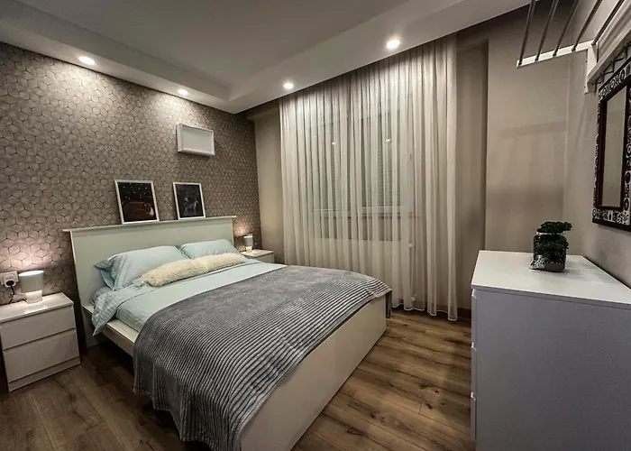 Chic 2br Center Flat Lejlighed Antalya