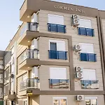 Διαμέρισμα Chic 2br Center Flat *